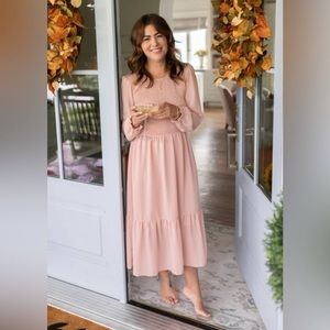 Mad About Style x Jillian Harris Jilly Box The Grace Midi Dress Mistry Rose